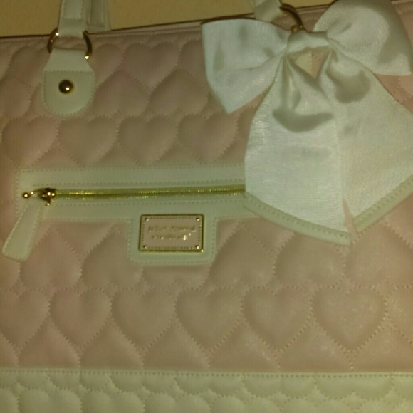 Betsey Johnson Handbags - Betest Johnson new York big head bag