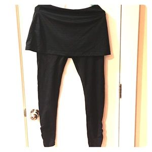 Super cute workout pant with skirt attached