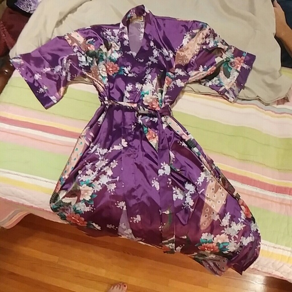 Vintage Other - Vintage purple silk peacock robe