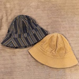 2 corduroy bucket hats