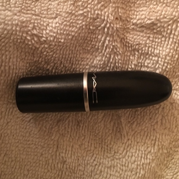 MAC  LIPSTICKS