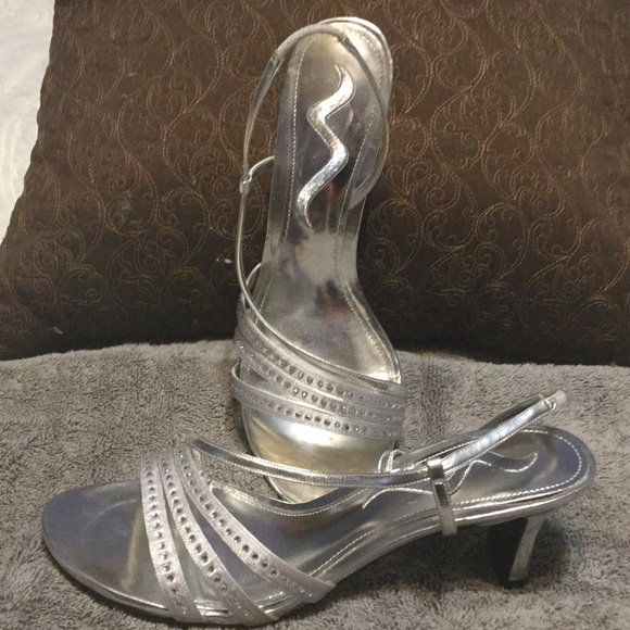 Silver dress sandles