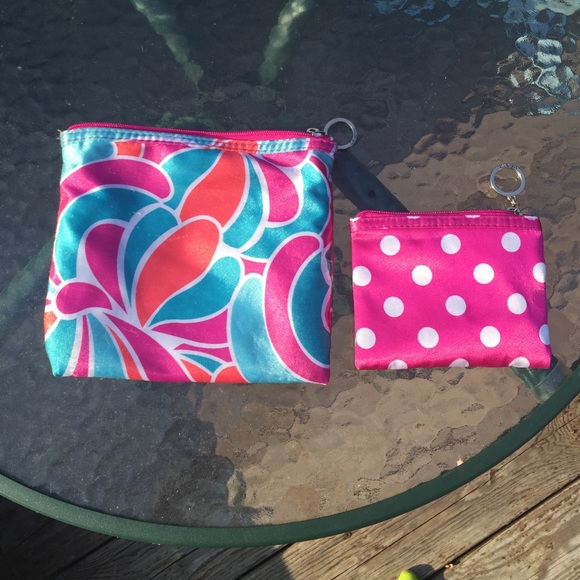 Make up bags ✨ will bundle with any other purchase