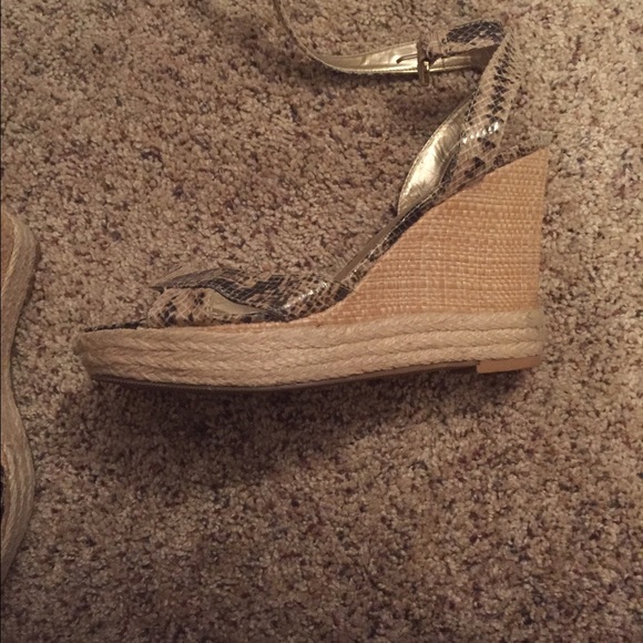 Guess wedges Python - Picture 1 of 4