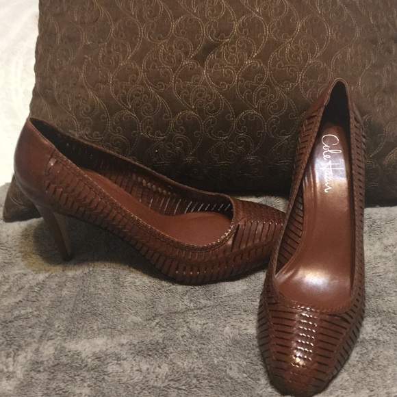 Cole Haan leather pumps