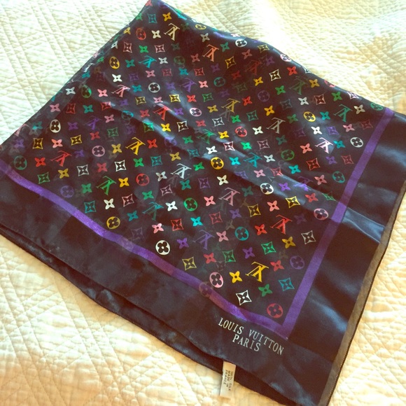 Louis Vuitton scarf/shawl