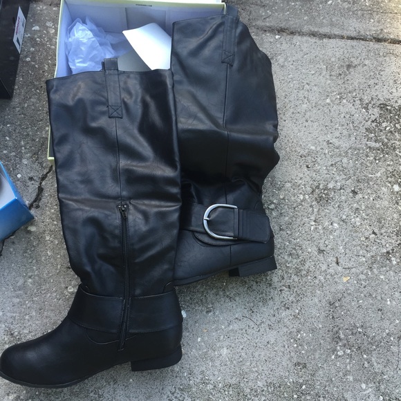 Black Boots