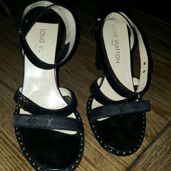 Louis Vuitton Shoes. Make offer