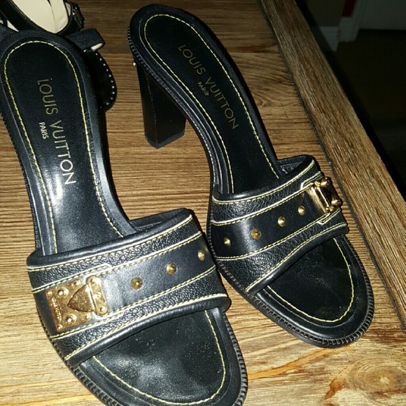 Louis Vuitton Shoes.