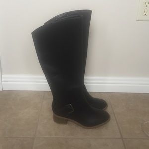 Black knee high boot NWT