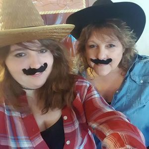 Meet your Posher, Lori