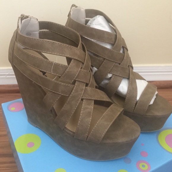Brand new Tan wedges - Picture 1 of 4