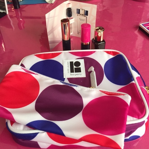 Estee Lauder makeup bag 6 pieces