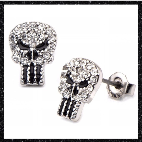 ๐ CZ Skull Necklace & Earrings - Picture 3 of 3
