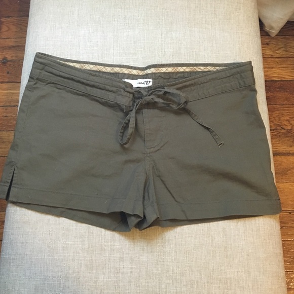Zara hunter green drawstring shorts