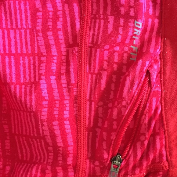 Nike Dri Fit Capris - Picture 4 of 4