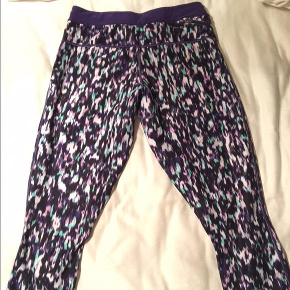 Nike Dri Fit Capris - Picture 2 of 4