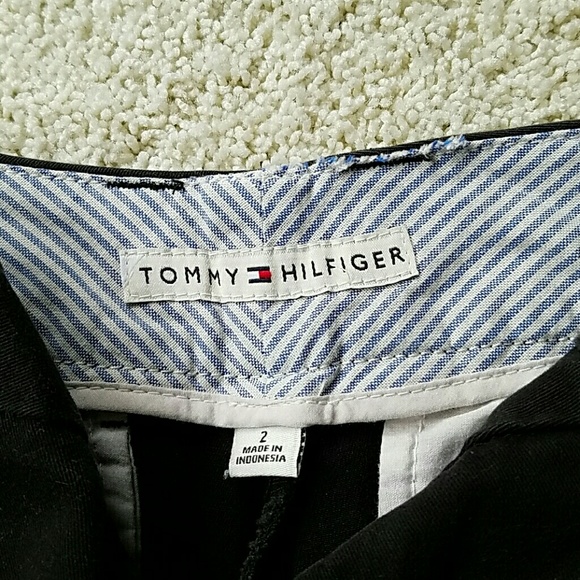 SHORTS - Picture 3 of 3