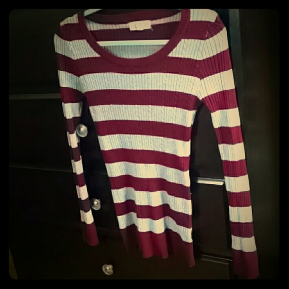 Sweater - Picture 1 of 1