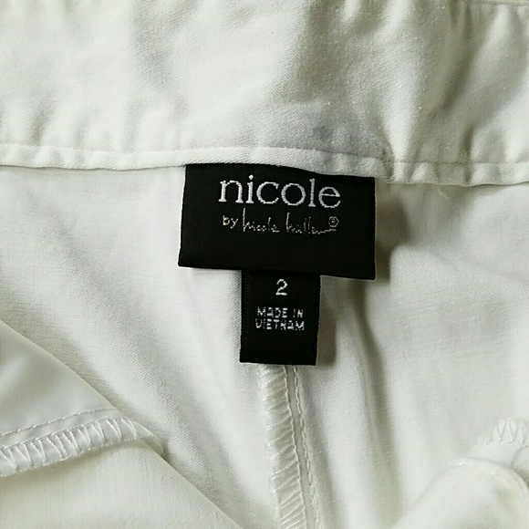 SHORTS - Picture 3 of 3