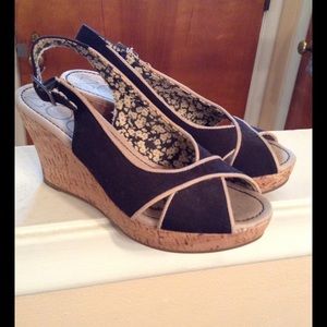 Summer wedges