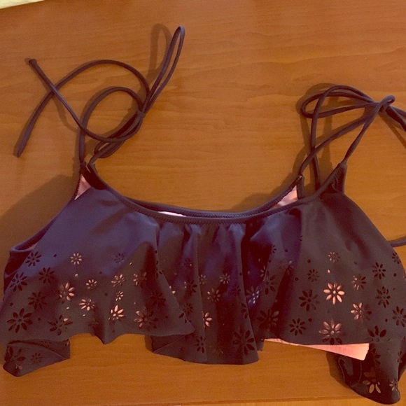 SOLD Navy VS Pink swim top
