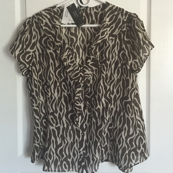 Banana Republic Tops - Banana Republic Silk Blend Blouse