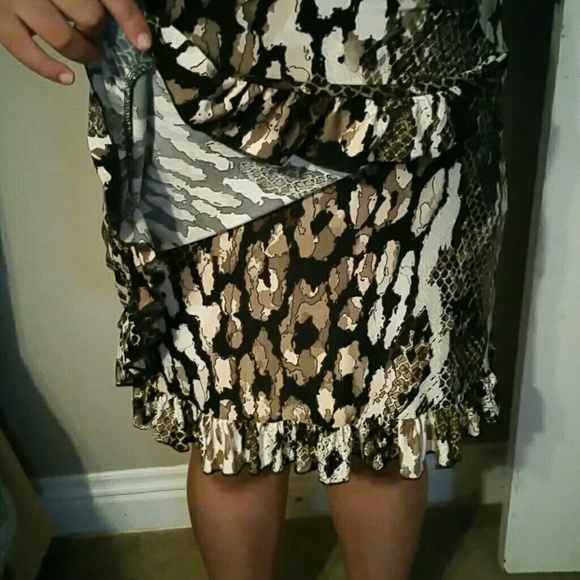 Dress - Picture 3 of 4