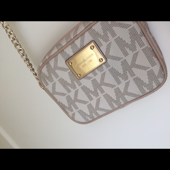 MICHAEL KORS Crossbody - Picture 1 of 3