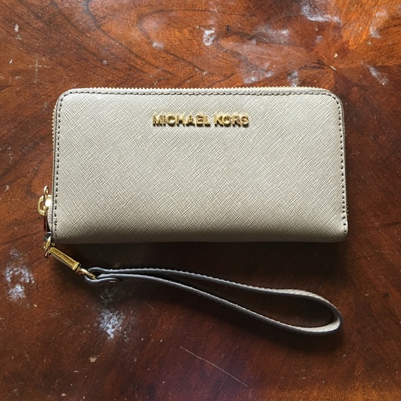Michael Kors Wristlet