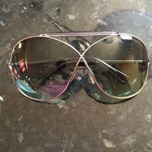 ❌SOLD❌ Authentic Tom Ford Sunglasses