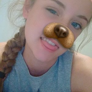 Meet your Posher, Brooke