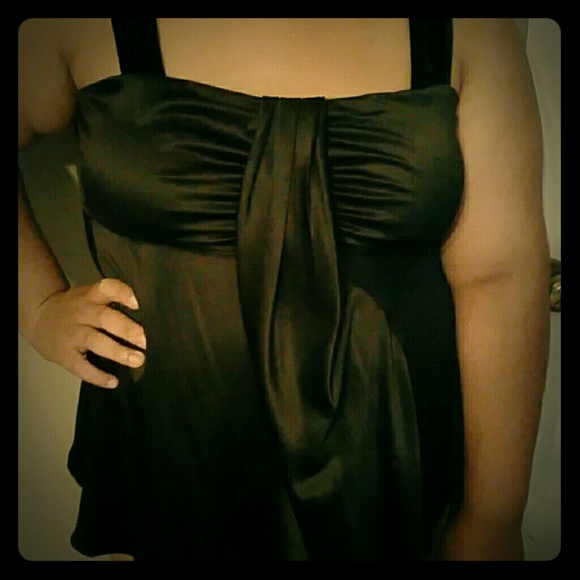 Vera Wang sleeveless blouse