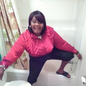 Meet your Posher, Debroha