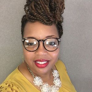 Meet your Posher, Carrie