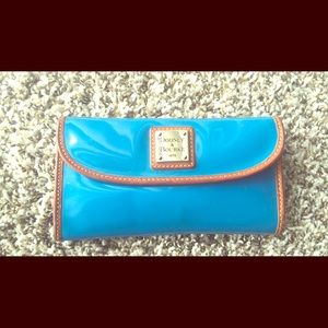 💎Dooney & Bourke wallet 💎