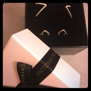 Victoria's Secret jewelry..❤️💕💕💕