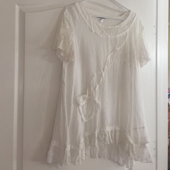 Eggshell lace tunic