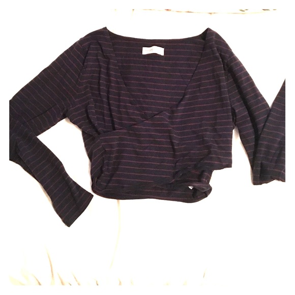 Long sleeve crop top