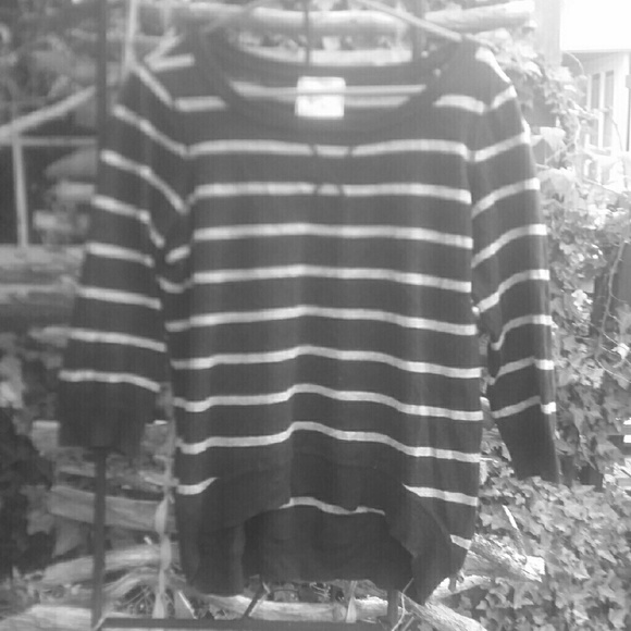 Hi Low Navy and Grey Stripe Lightweight Sweater!