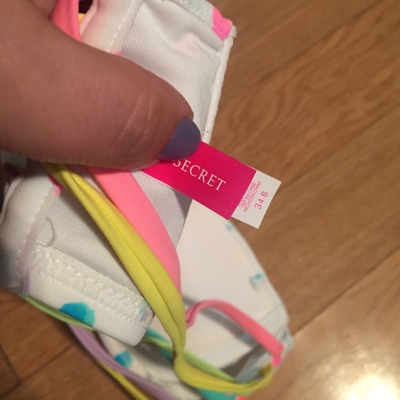 BOGO FREE Victoria's Secret bikini top sz 34B ❤️👙 - Picture 3 of 3