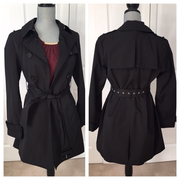 Kenneth Cole Reaction Jackets & Blazers - Kenneth Cole Reaction trench coat.