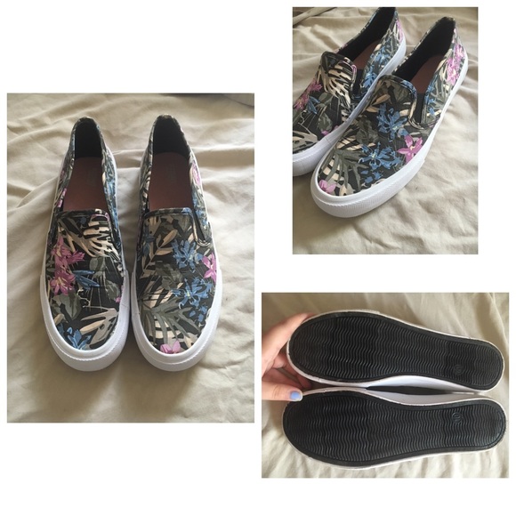 Floral Slip-On Shoes