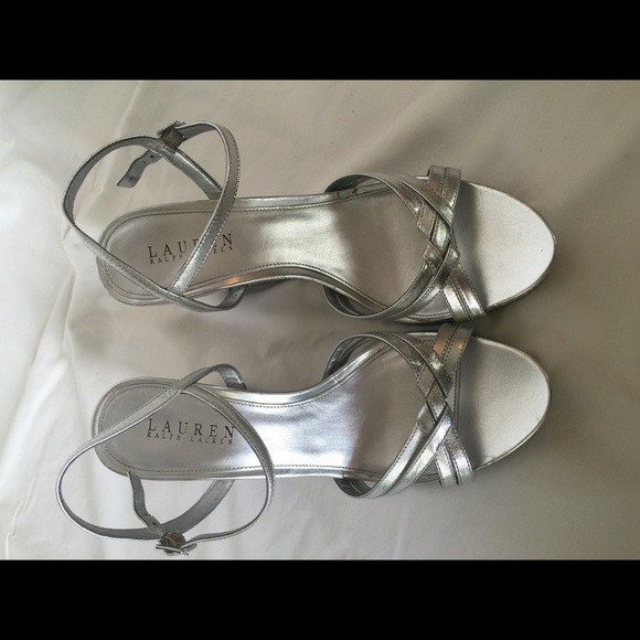 Ralph Lauren Silver Wedge Sandals. 9M - Picture 2 of 4