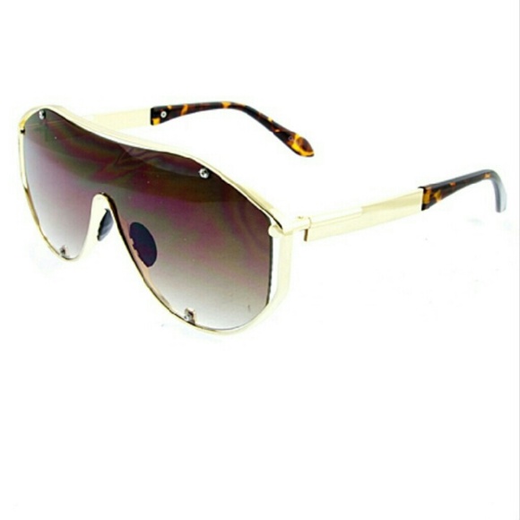 Sunglasses - Picture 3 of 4