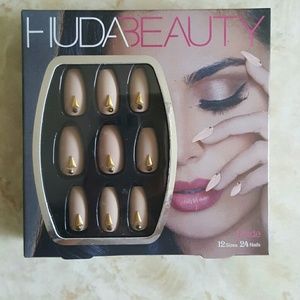 Huda Beauty Nails