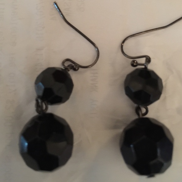Earrings - Picture 1 of 1