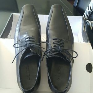 Black mens shoes size 9