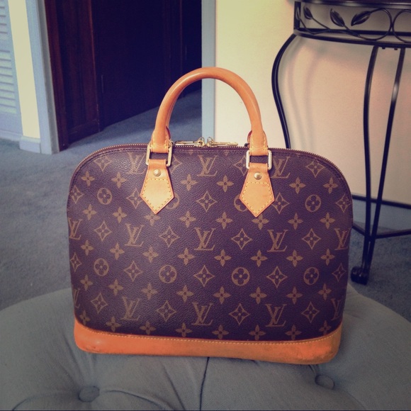LV Alma Hand Tote Purse