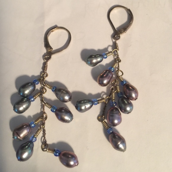 Earrings - Picture 1 of 1